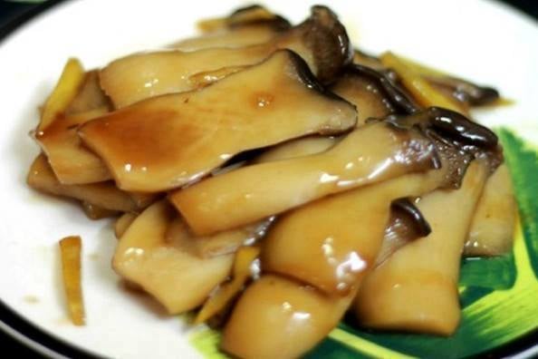 Nấm đùi gà kho gừng